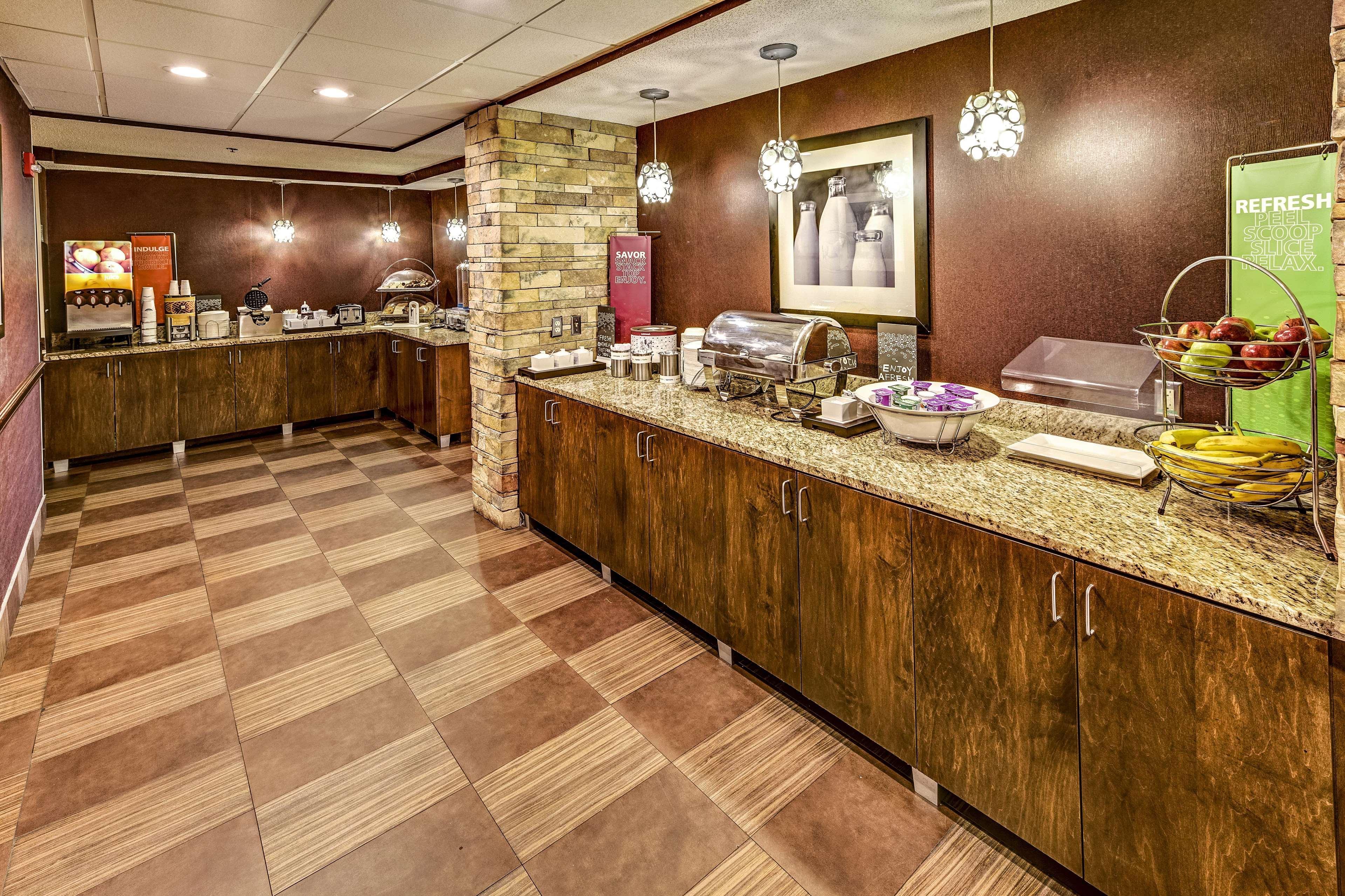 Hampton Inn Columbus I-70E/Hamilton Road Esterno foto