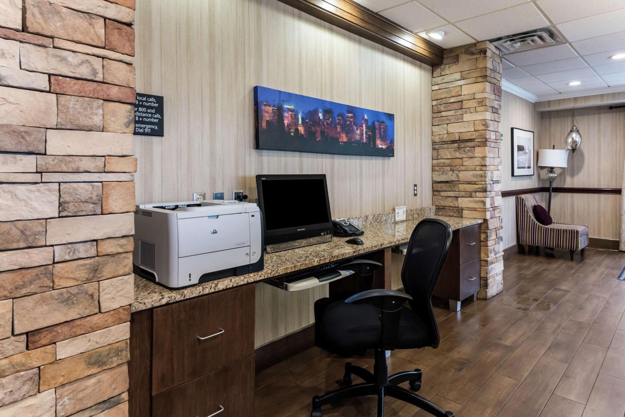 Hampton Inn Columbus I-70E/Hamilton Road Esterno foto