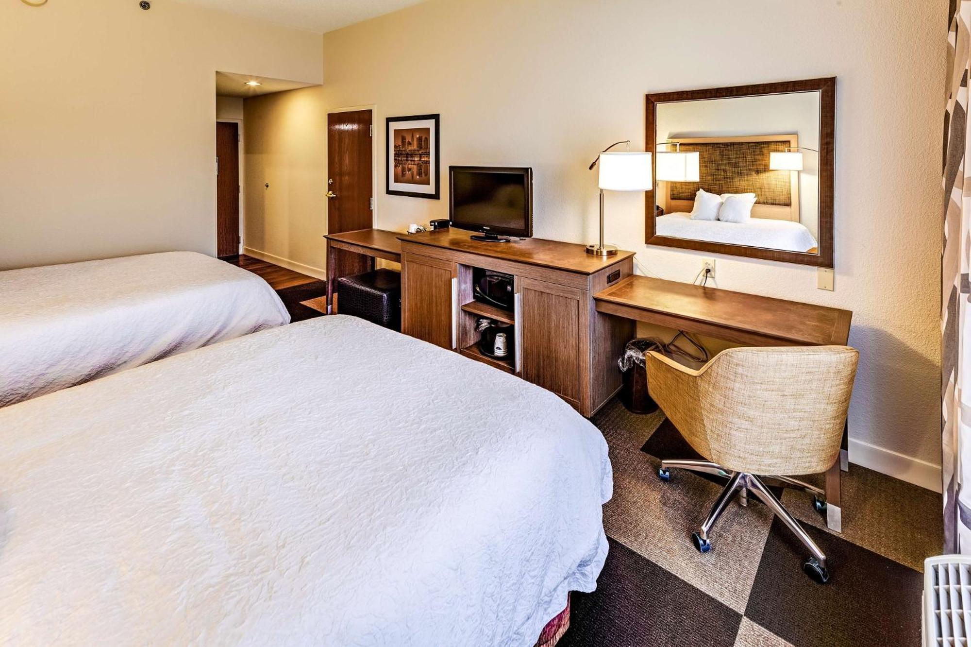 Hampton Inn Columbus I-70E/Hamilton Road Esterno foto