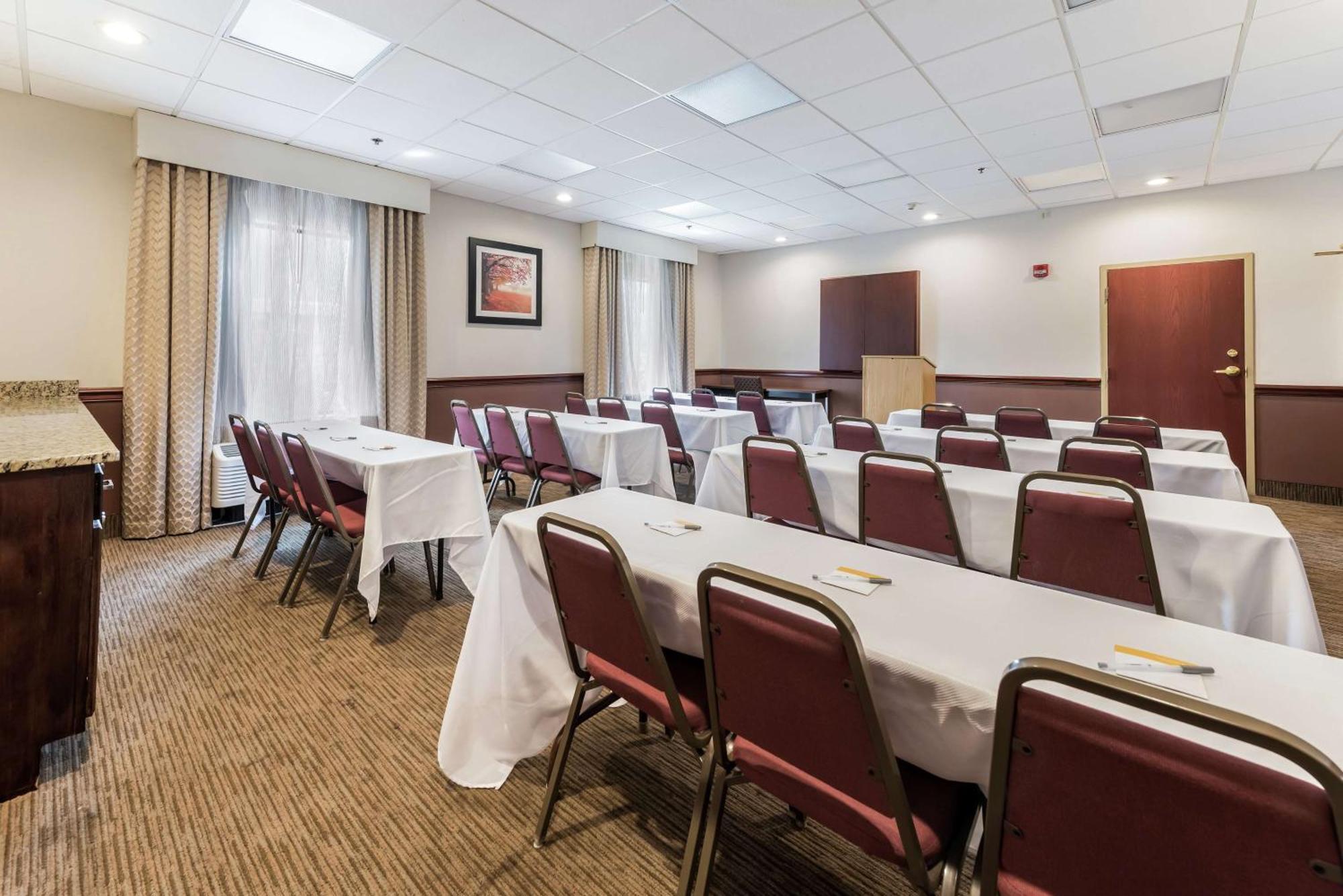 Hampton Inn Columbus I-70E/Hamilton Road Esterno foto